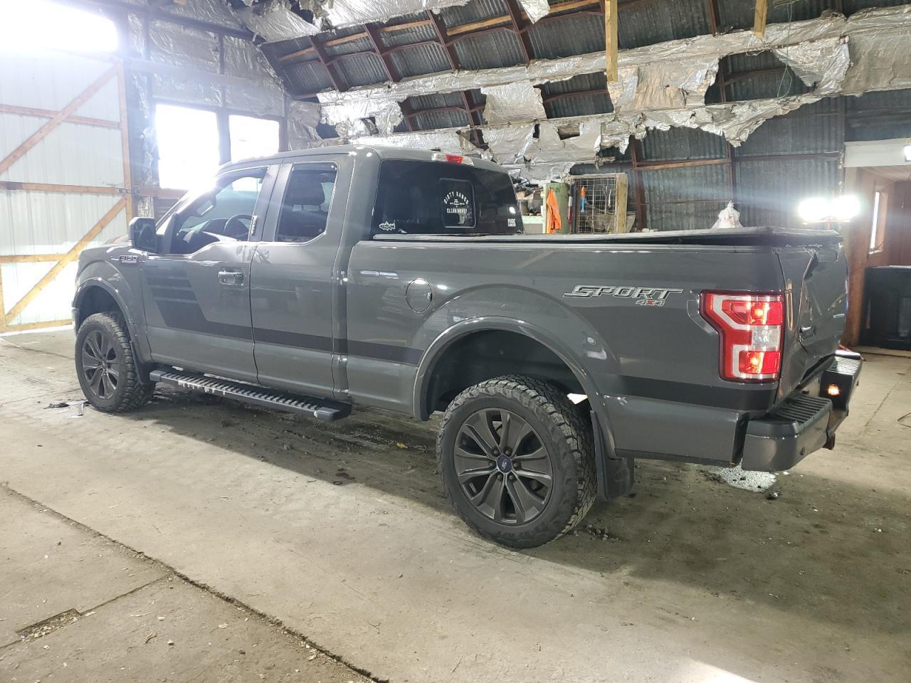 2018 Ford F150 Super Cab - Фото 2