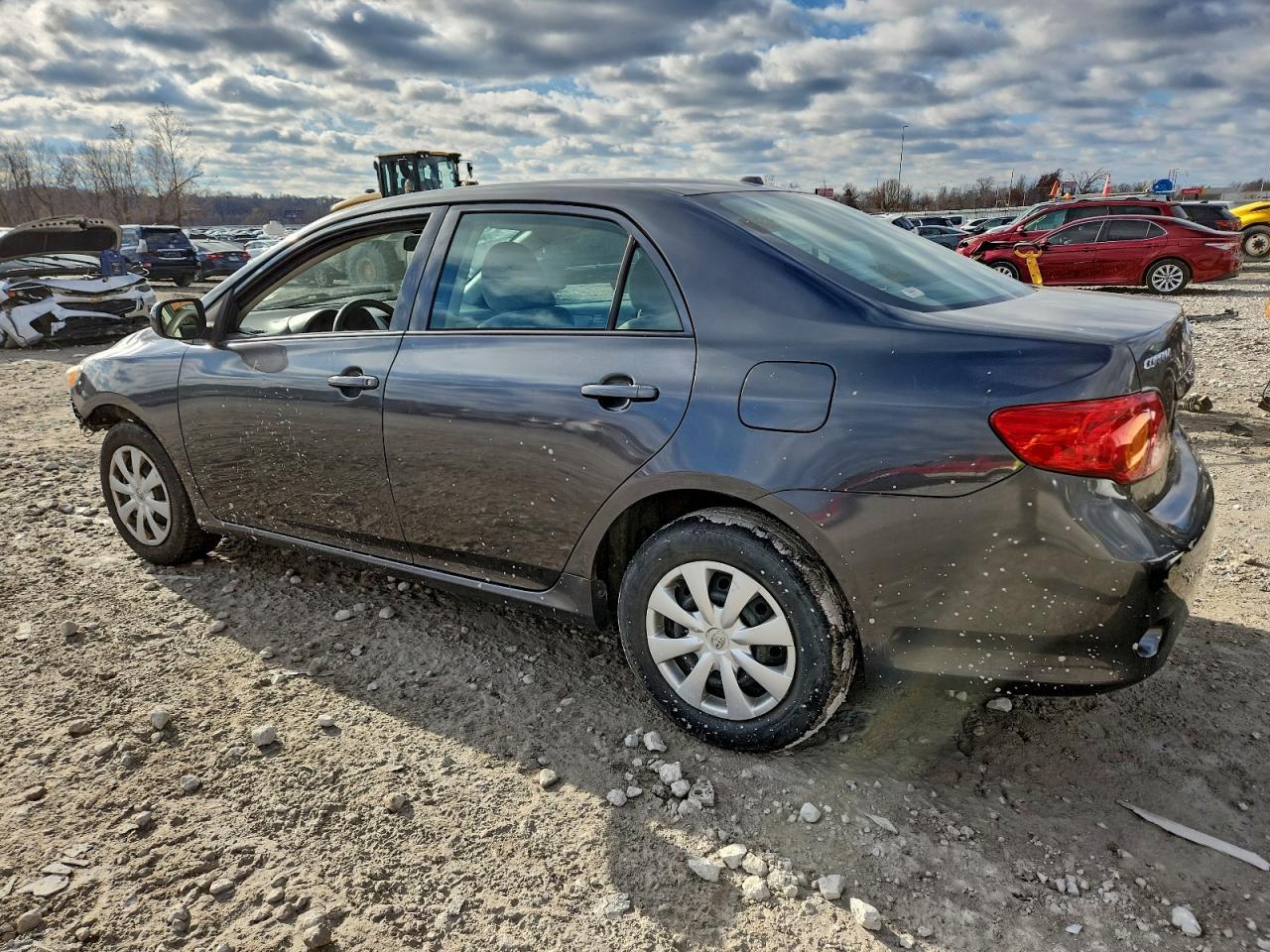 2010 Toyota Corolla Base - Фото 2
