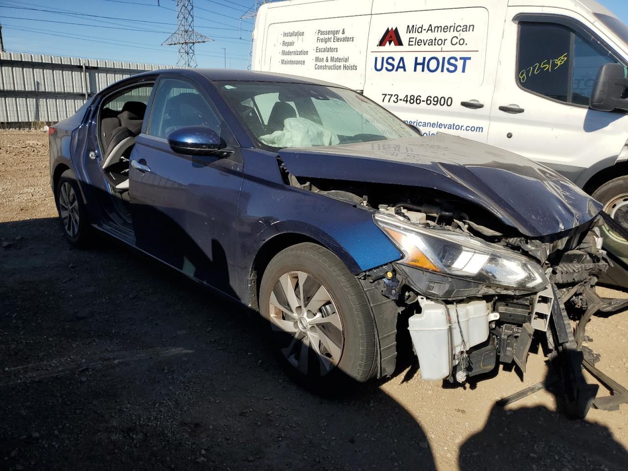 2021 Niss Altima - Фото 4