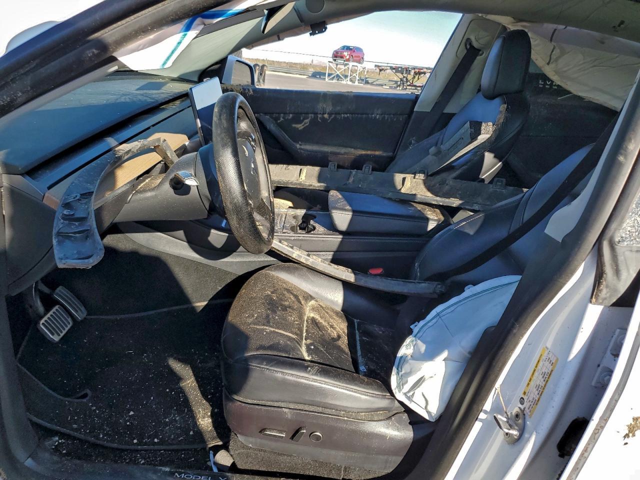 2022 Tesla Model Y - Фото 7