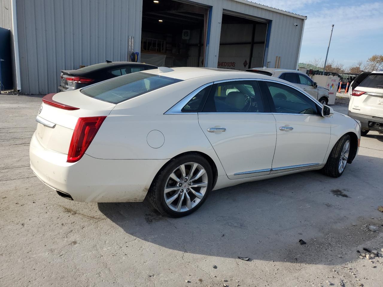 2015 Cadillac Xts Luxury Collection - Image 3