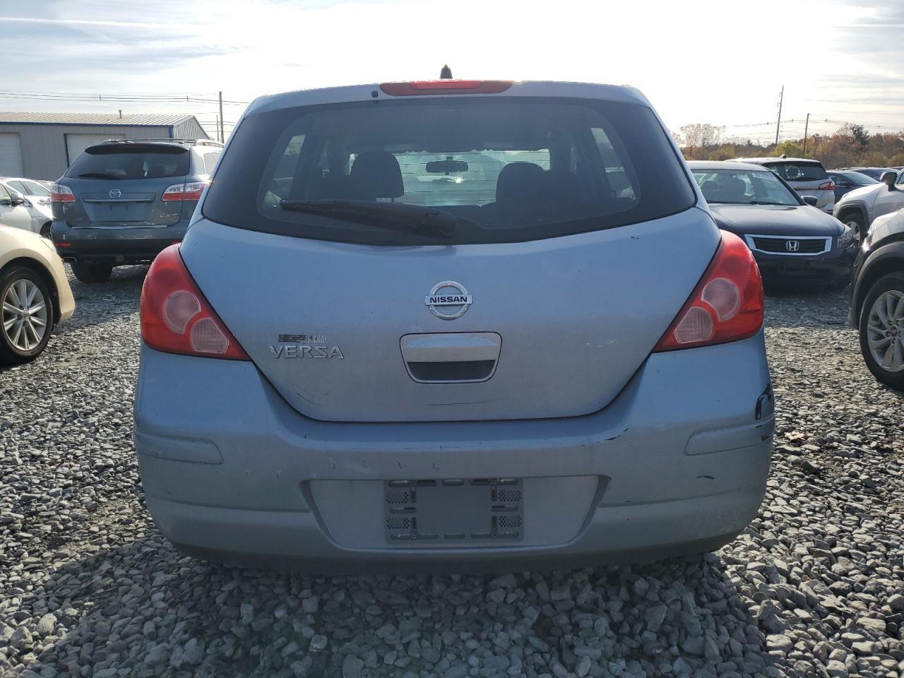 2009 Nissan Versa S - Фото 6
