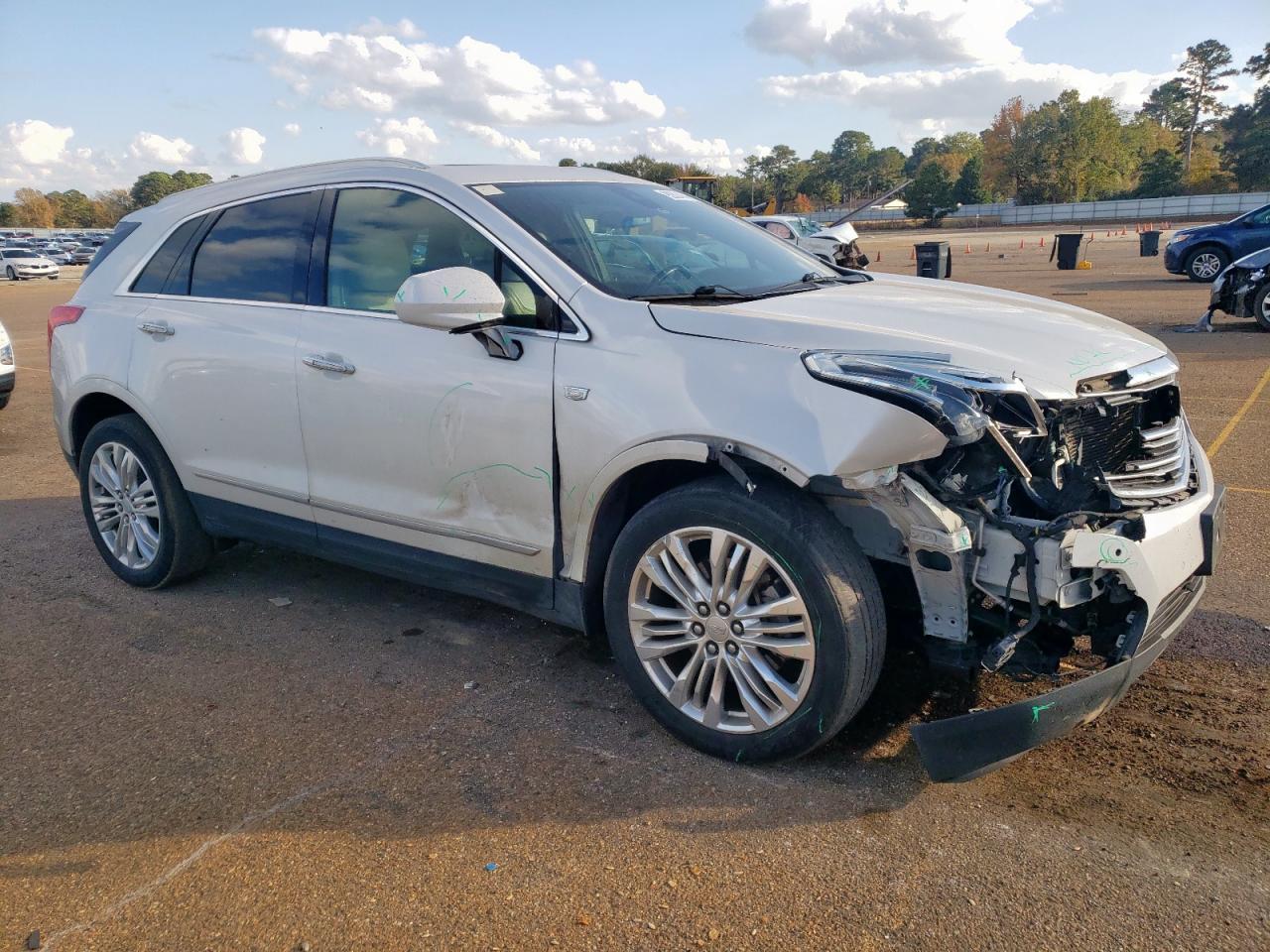 2017 Cadillac Xt5 Premium Luxury - Фото 4