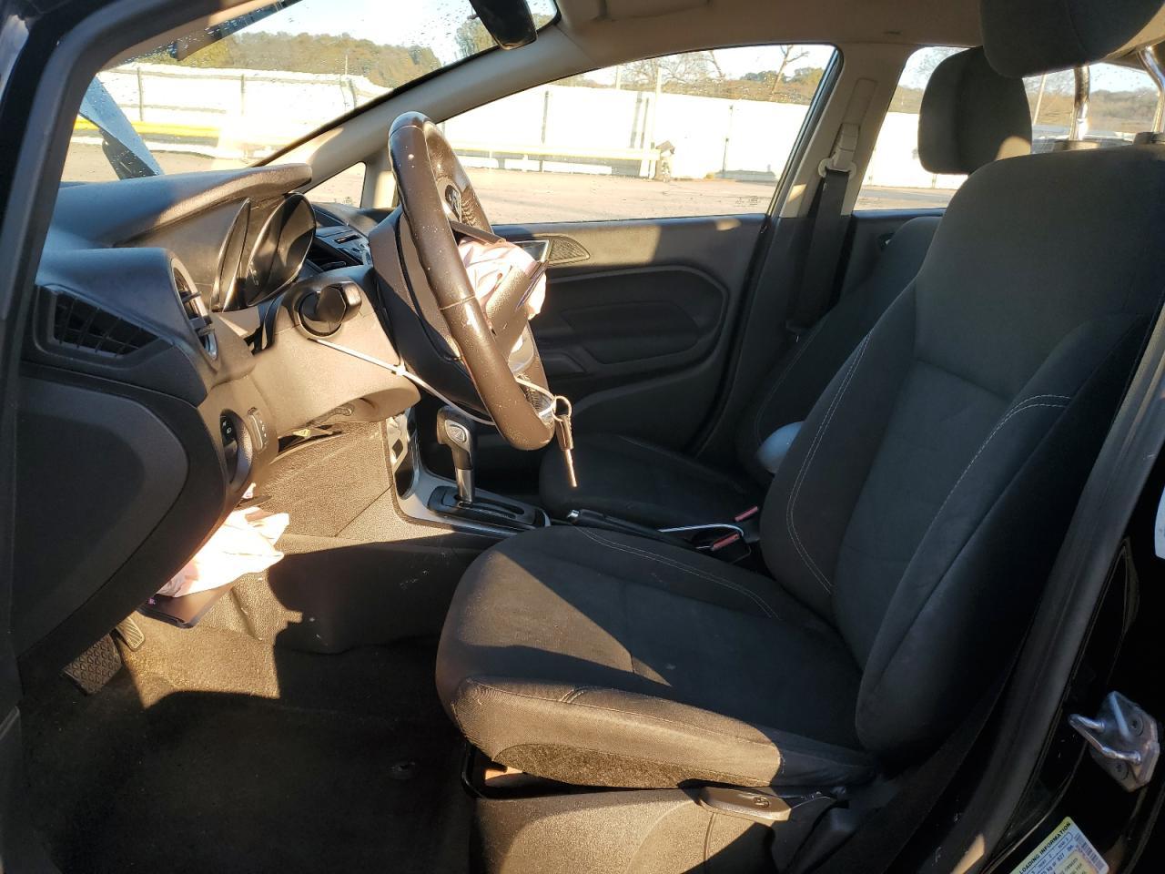 2016 Ford Fiesta Se - Фото 7