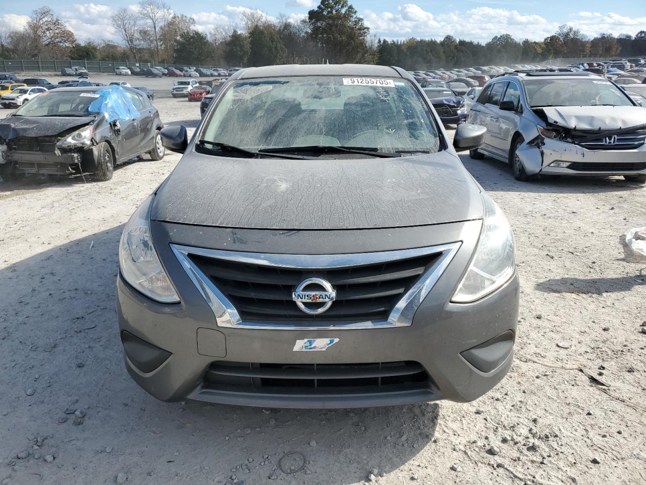 2017 Nissan Versa S - Фото 5