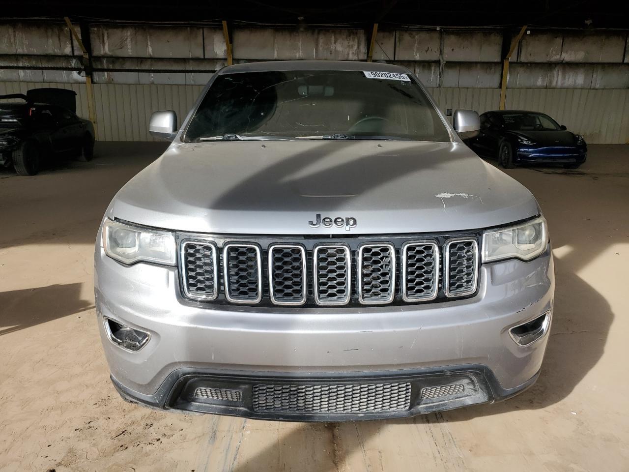 2019 Jeep Grand Cherokee Laredo - Image 5