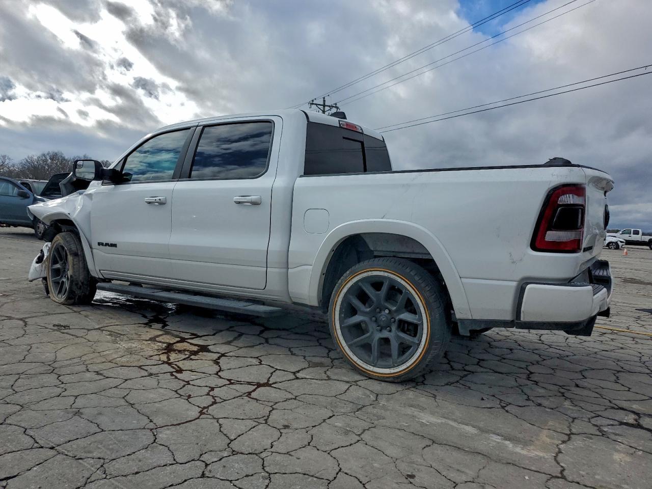 2020 Ram 1500 Laramie - Фото 2
