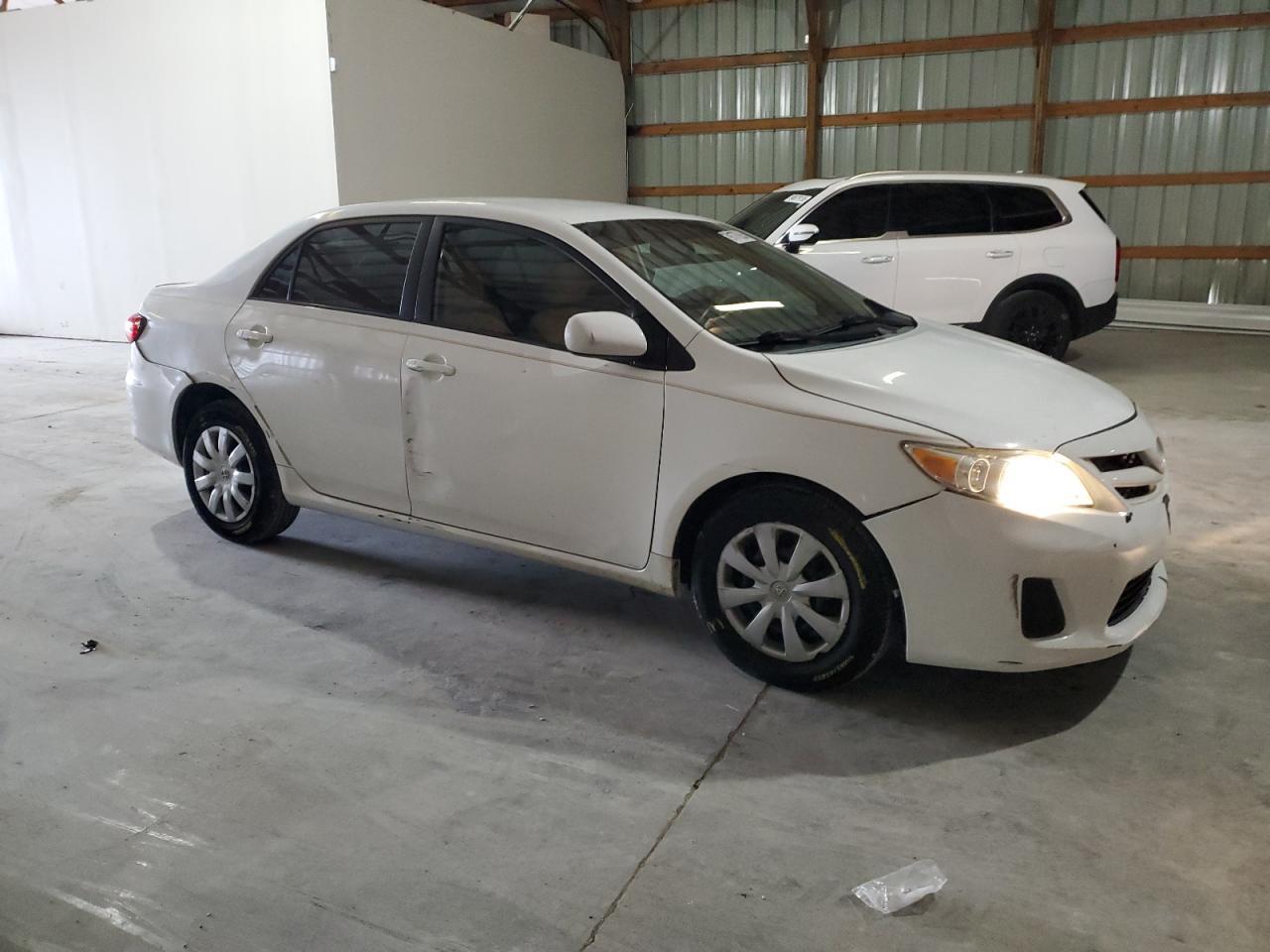 2011 Toyota Corolla Base - Фото 4