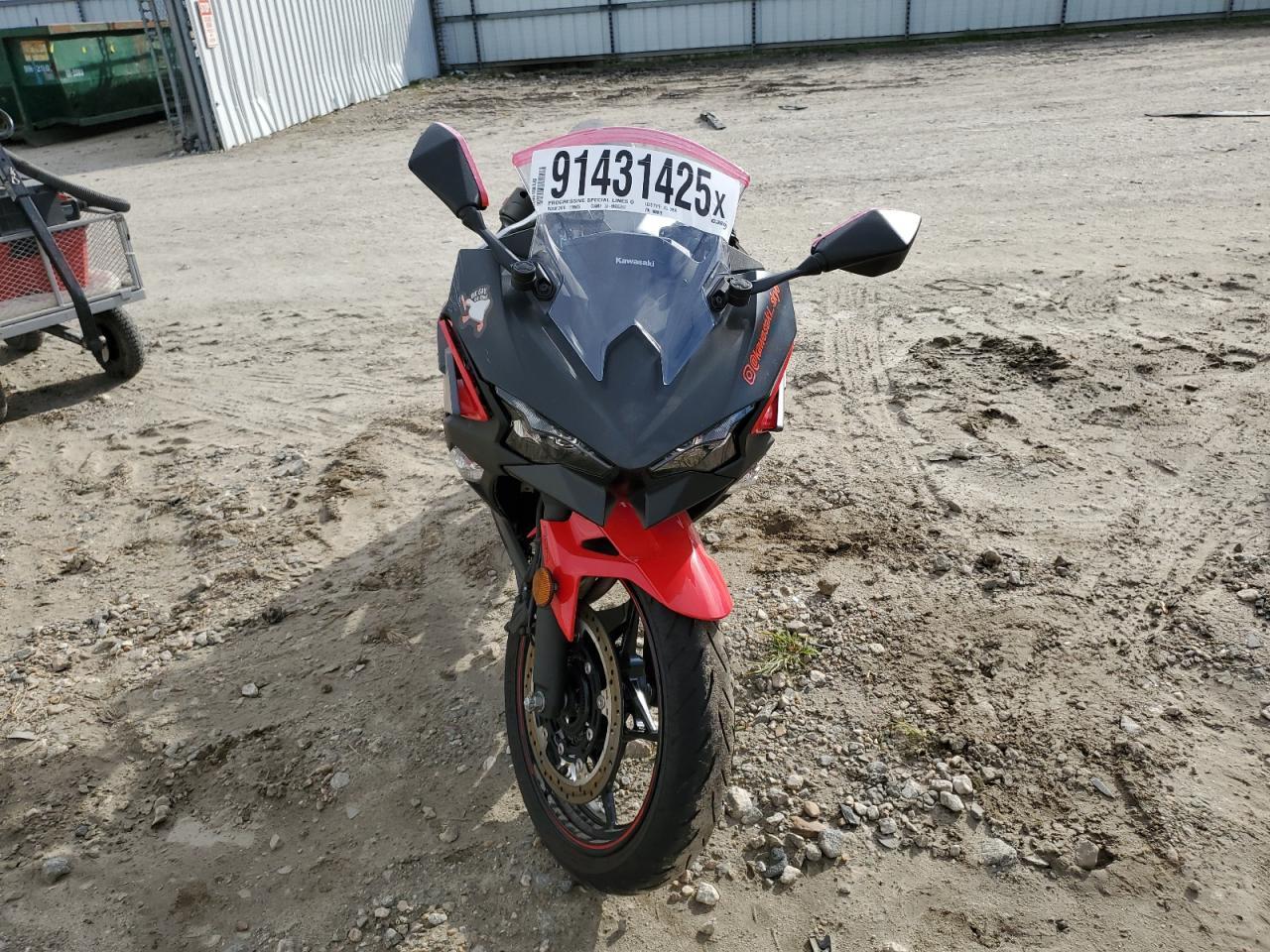 2025 Kawasaki Ex500 - Image 2