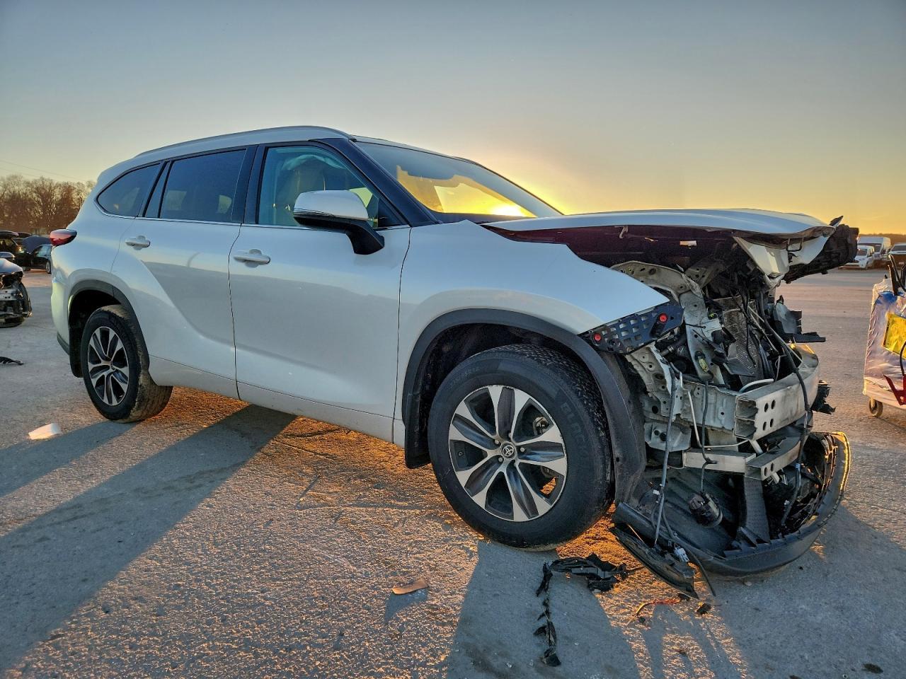 2022 Toyota Highlander Xle - Image 4