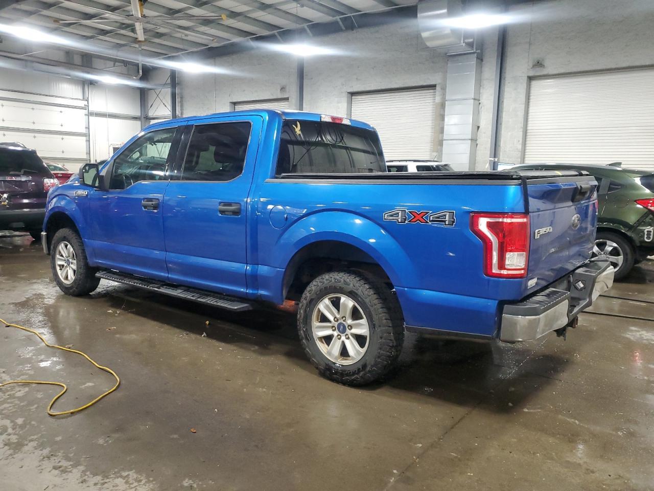 2015 Ford F150 Supercrew - Фото 2