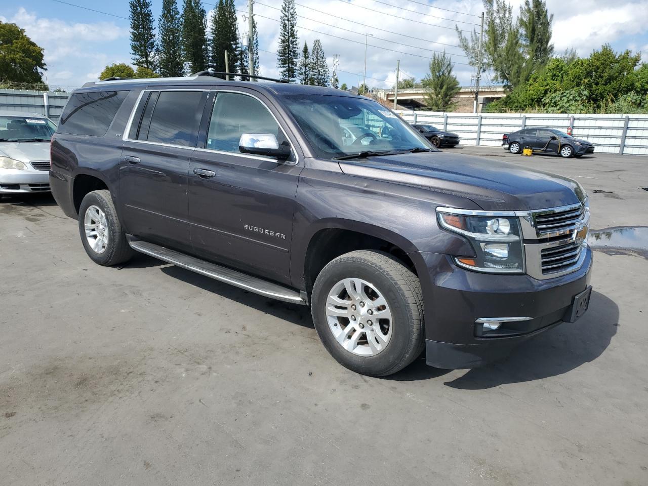 2015 Chevrolet Suburban K1500 Ltz - Image 4