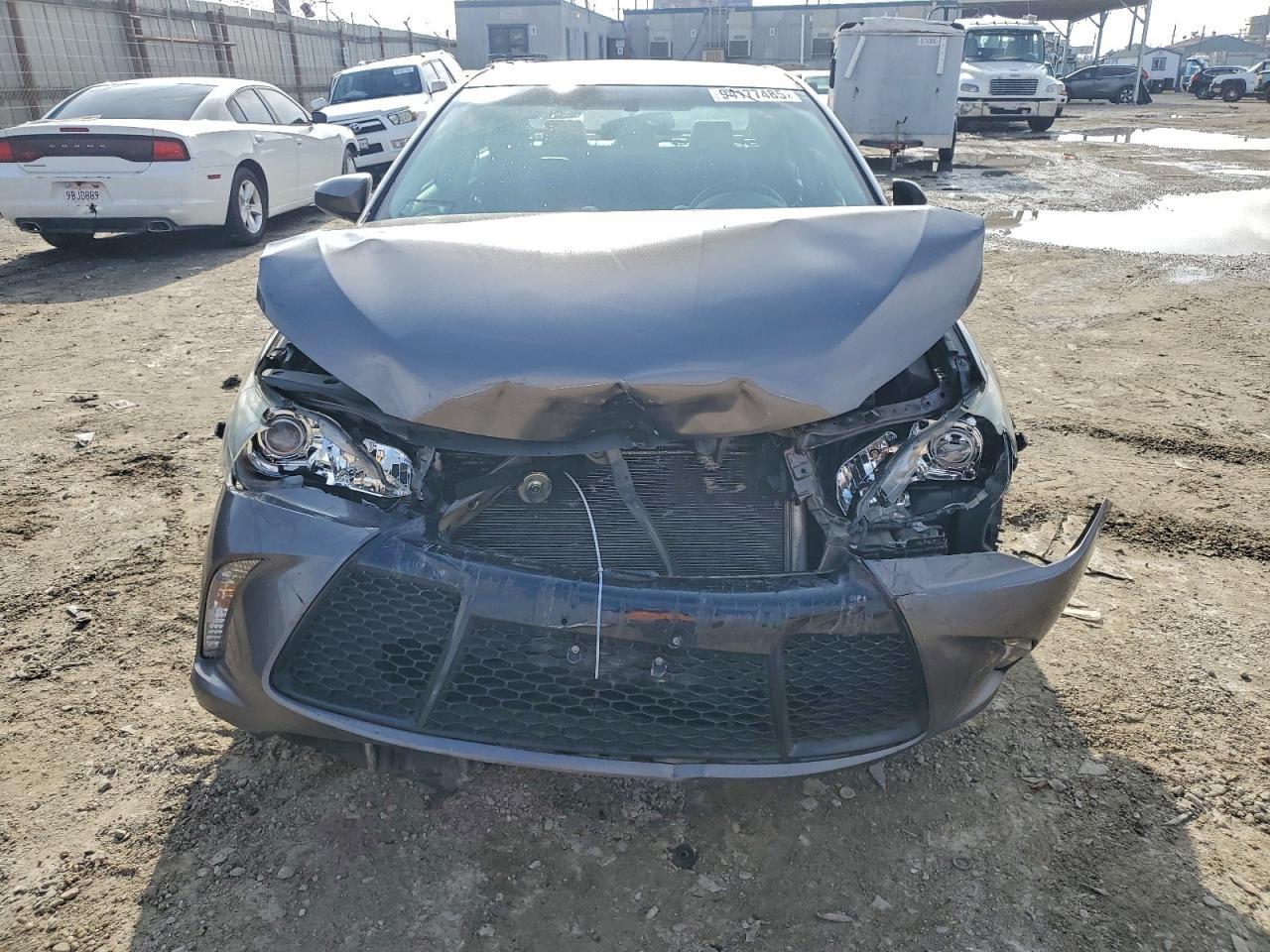 2016 Toyota Camry Le - Фото 5