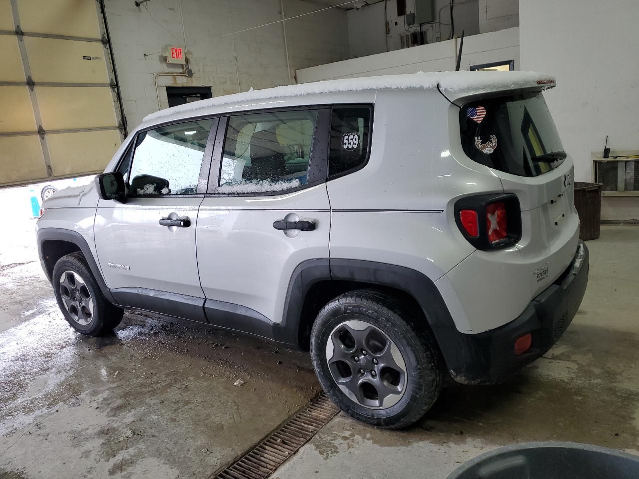 2016 Jeep Renegade Sport - Фото 2