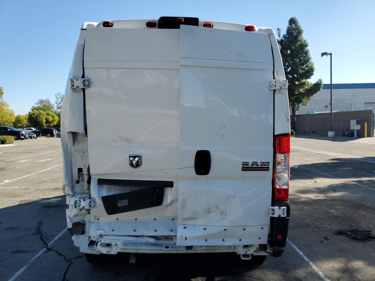 2022 Ram Promaster 2500 Delivery Van - Фото 6