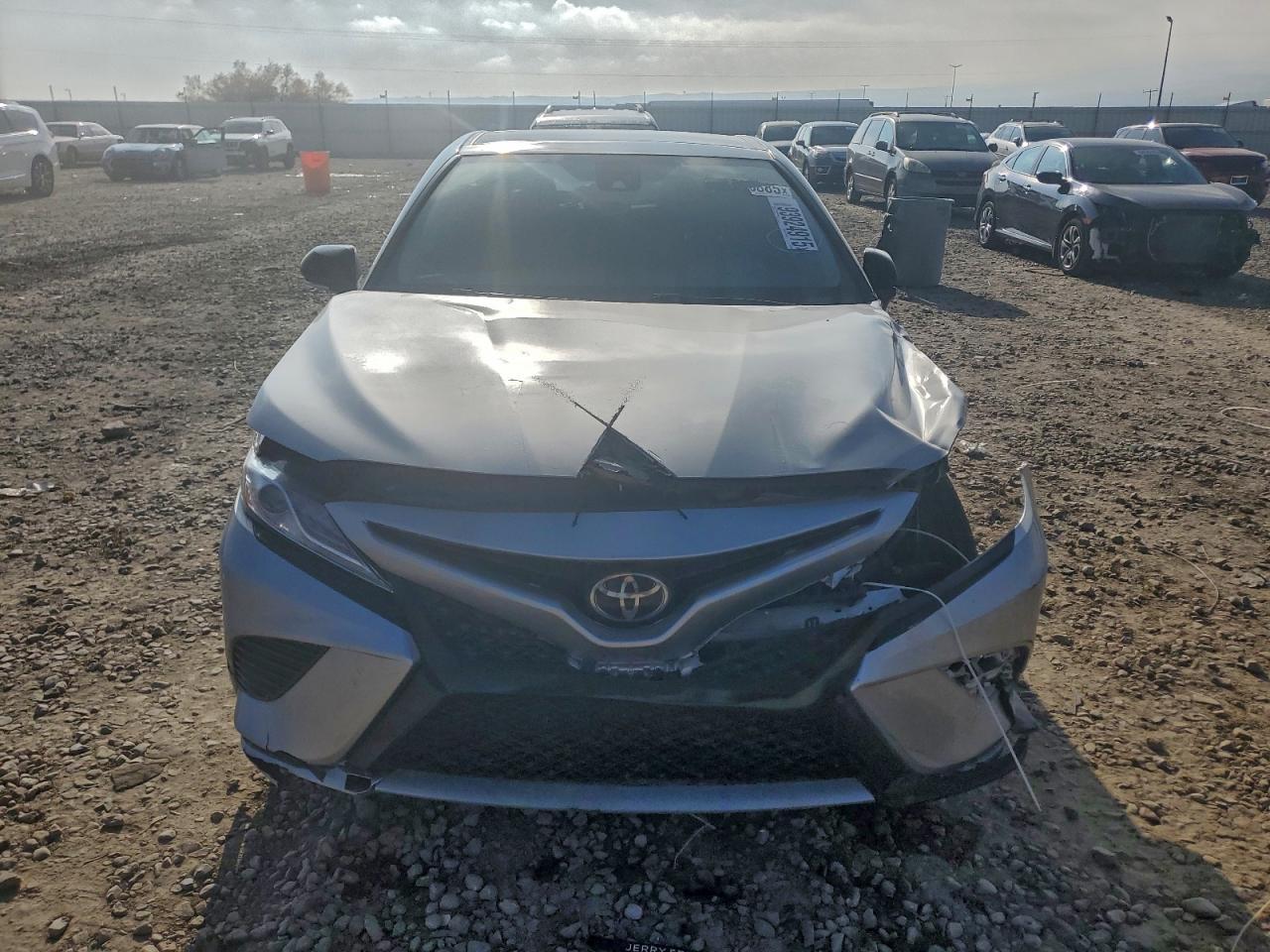 2020 Toyota Camry Xse - Фото 5