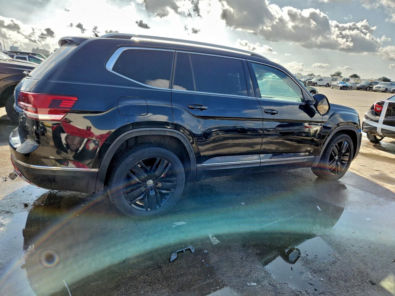 2018 Volkswagen Atlas Sel Premium - Image 3