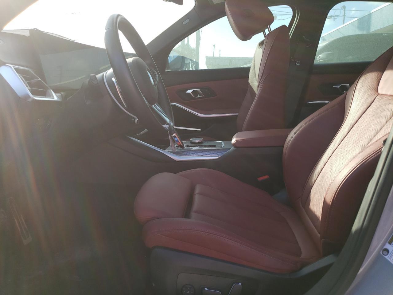 2024 BMW 330I - Фото 7