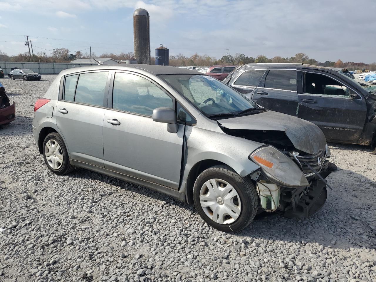 2010 Nissan Versa S - Image 4