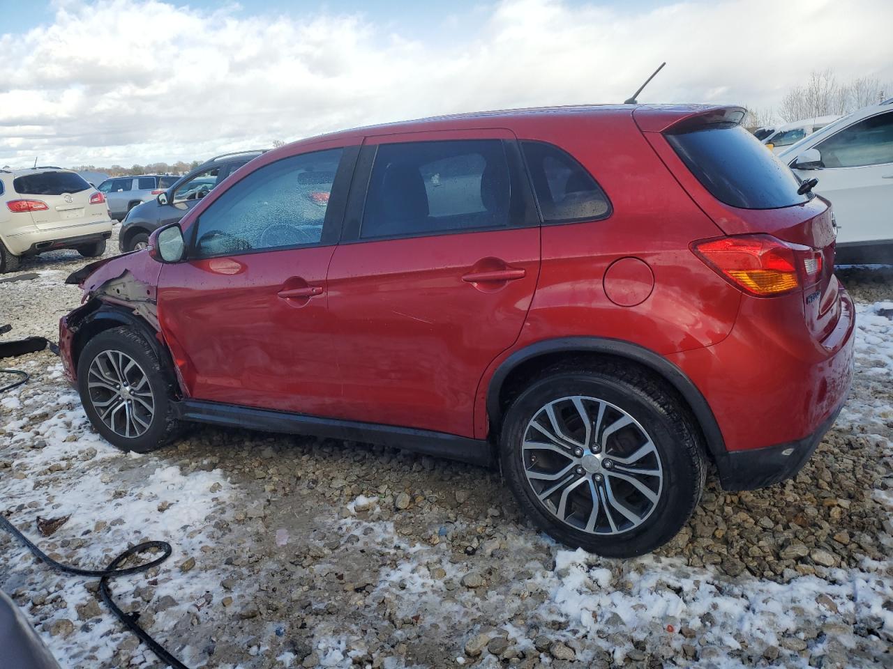 2017 Mitsubishi Outlander Sport Es - Фото 2