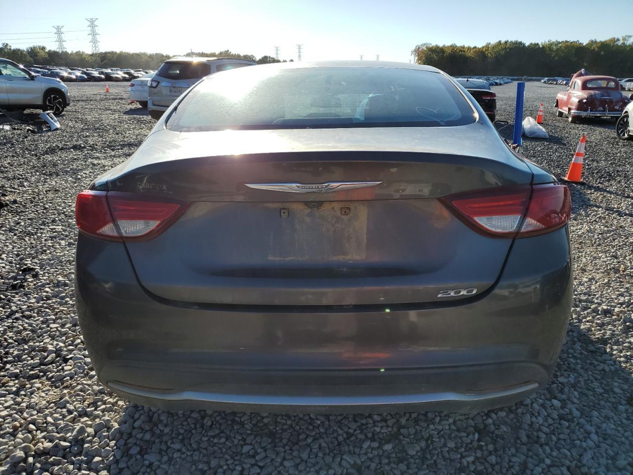 2016 Chrysler 200 Limited - Фото 6
