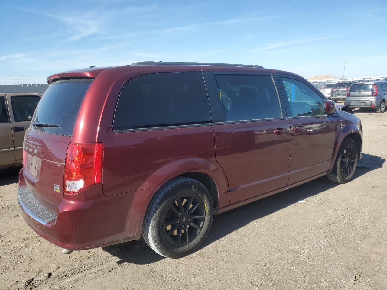 2019 Dodge Grand Caravan Gt - Image 3