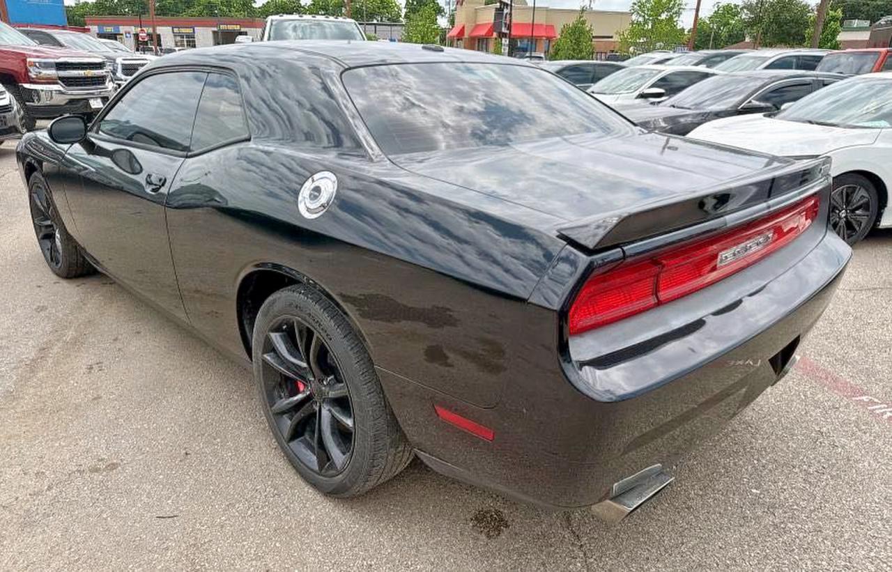 2012 Dodge Challenger Srt-8 - Image 3