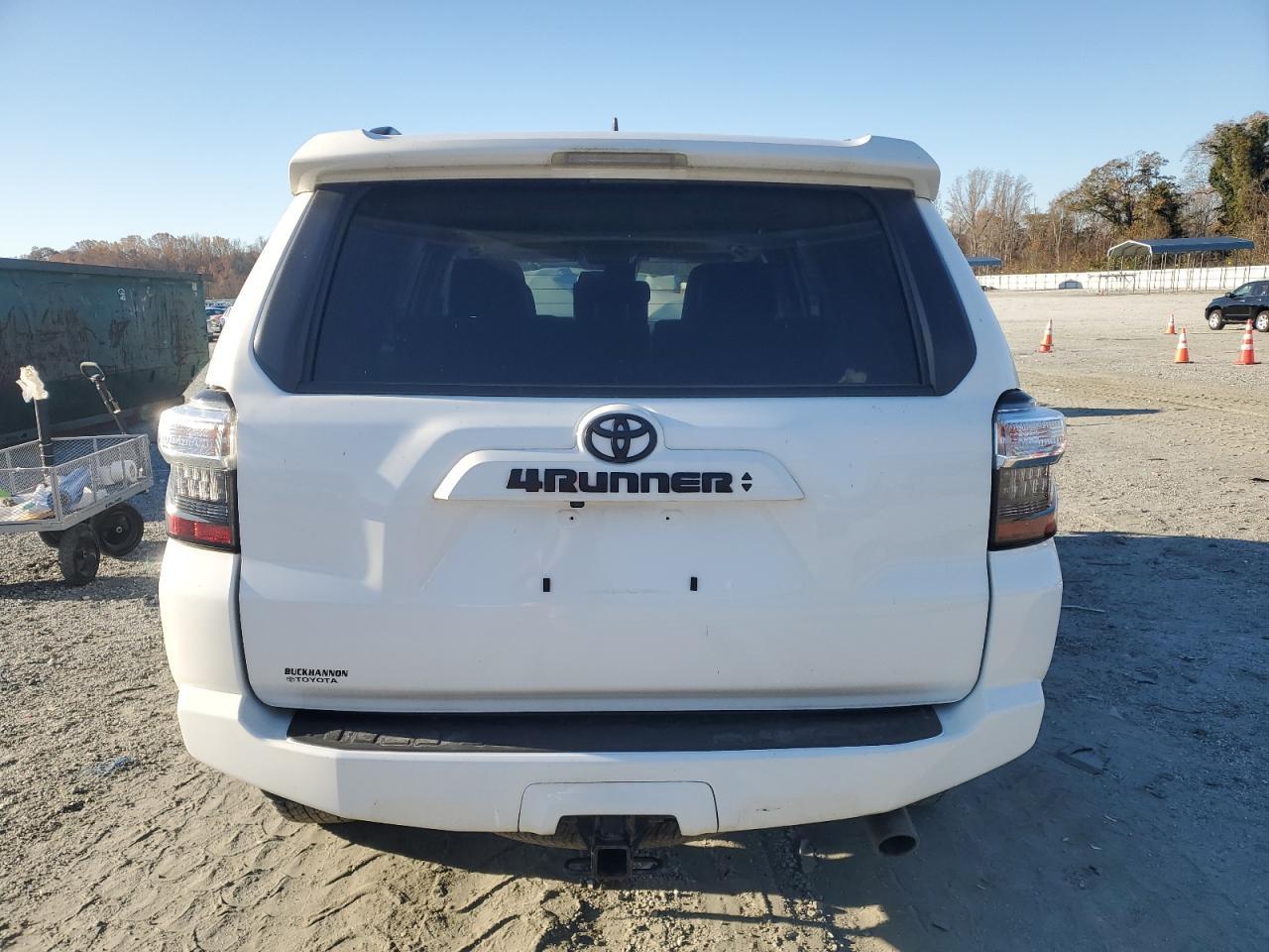 2023 Toyota 4Runner Se - Фото 6