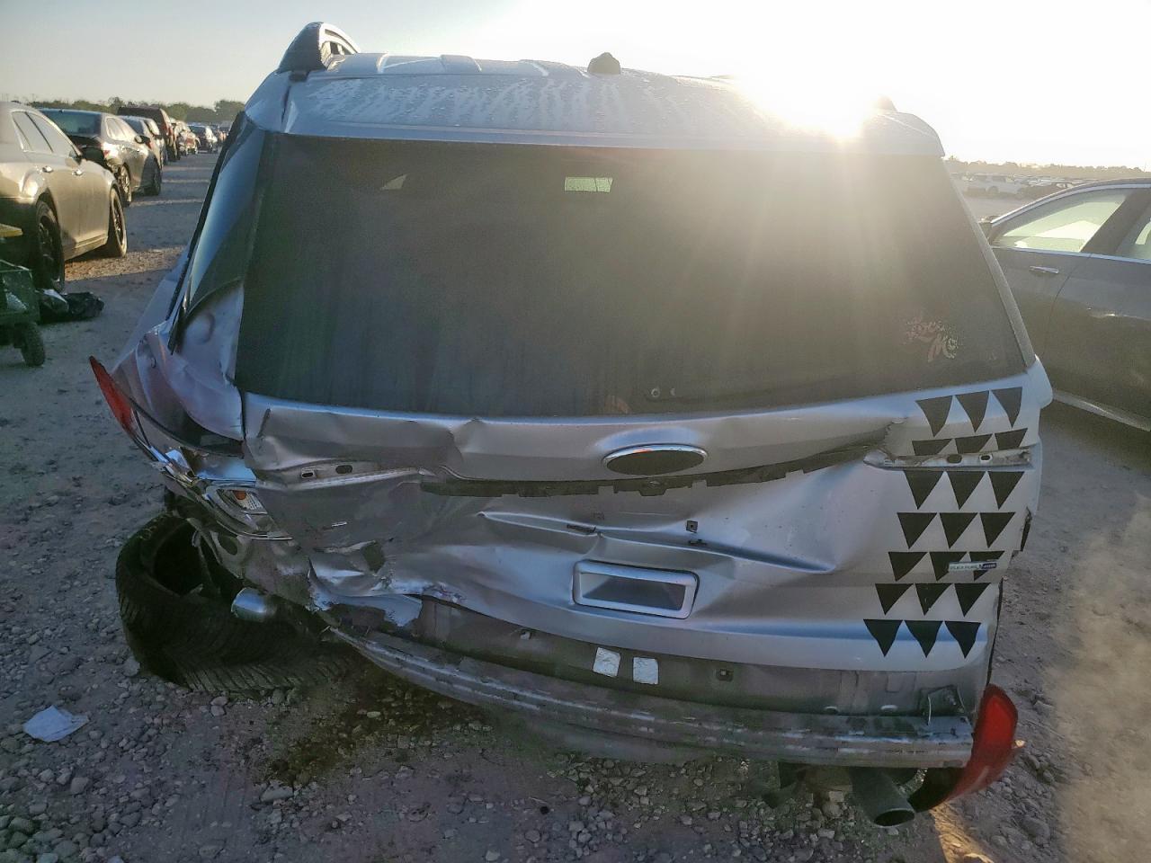 2015 Ford Explorer Xlt - Image 6