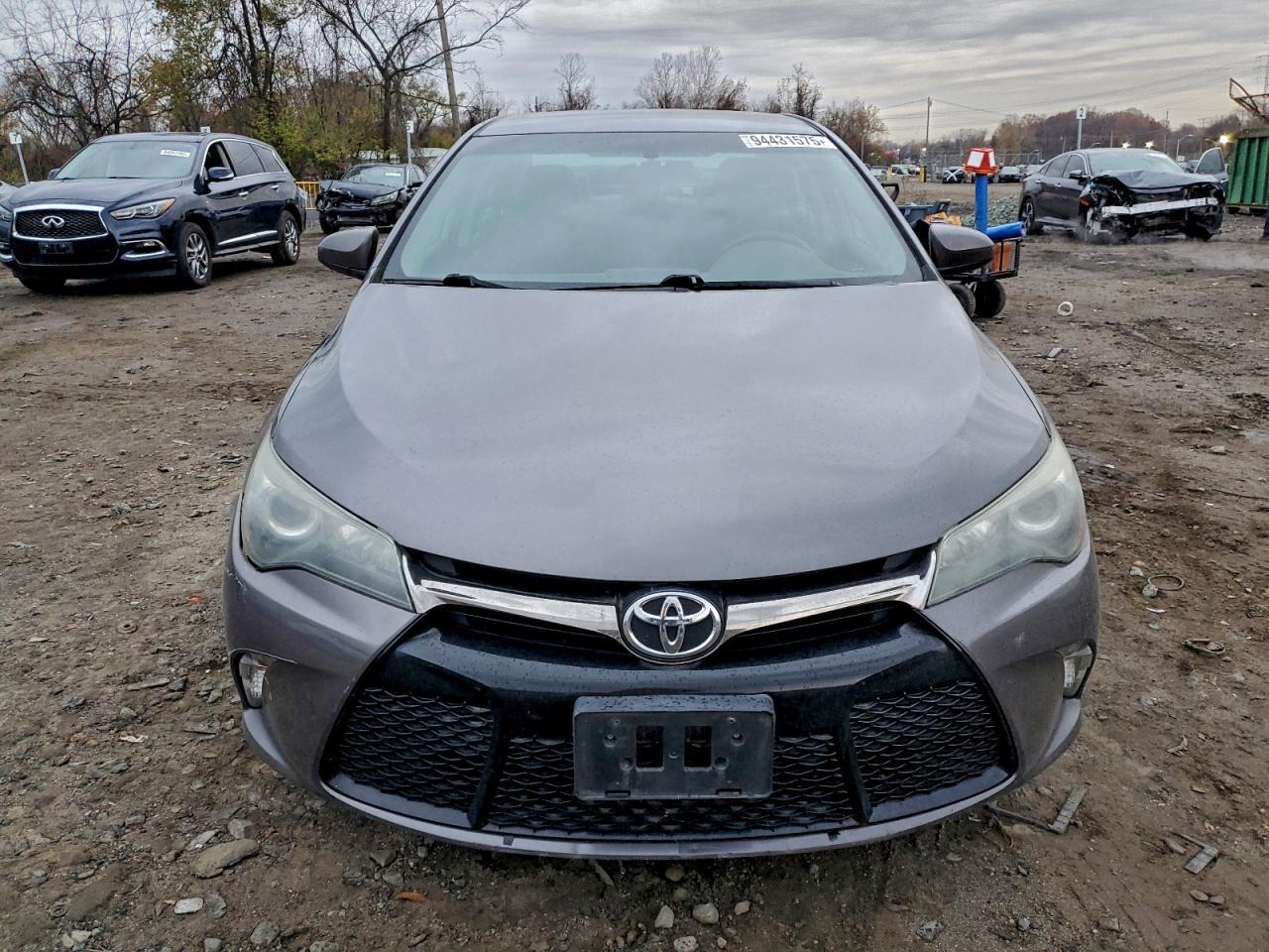2015 Toyota Camry Le - Фото 5