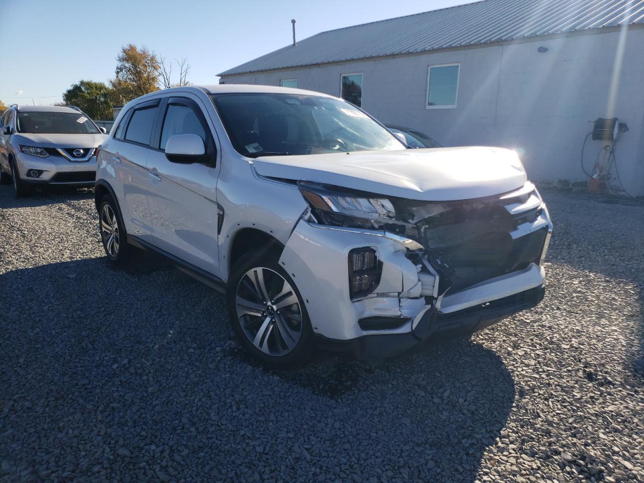 2024 Mitsubishi Outlander Sport S/Se - Фото 4