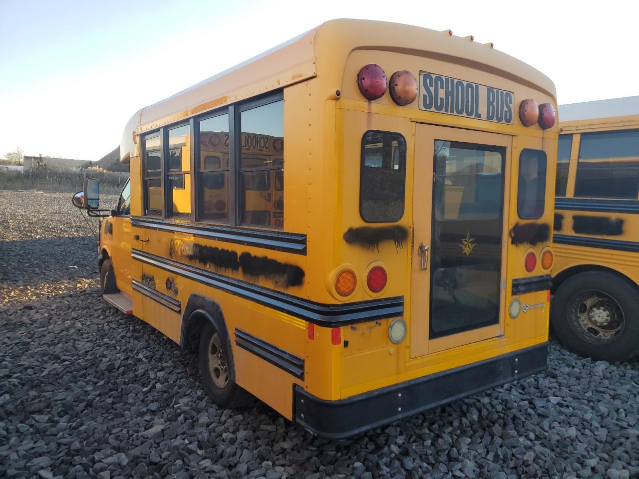 2012 Chevrolet Express G3 - School Bus - Image 3
