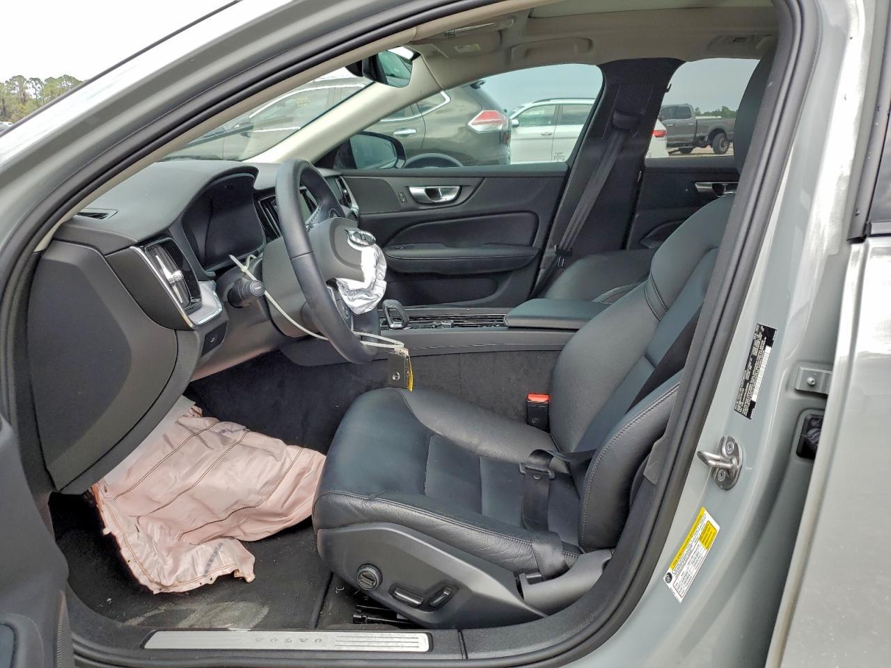 2025 Volvo S60 Core - Фото 7