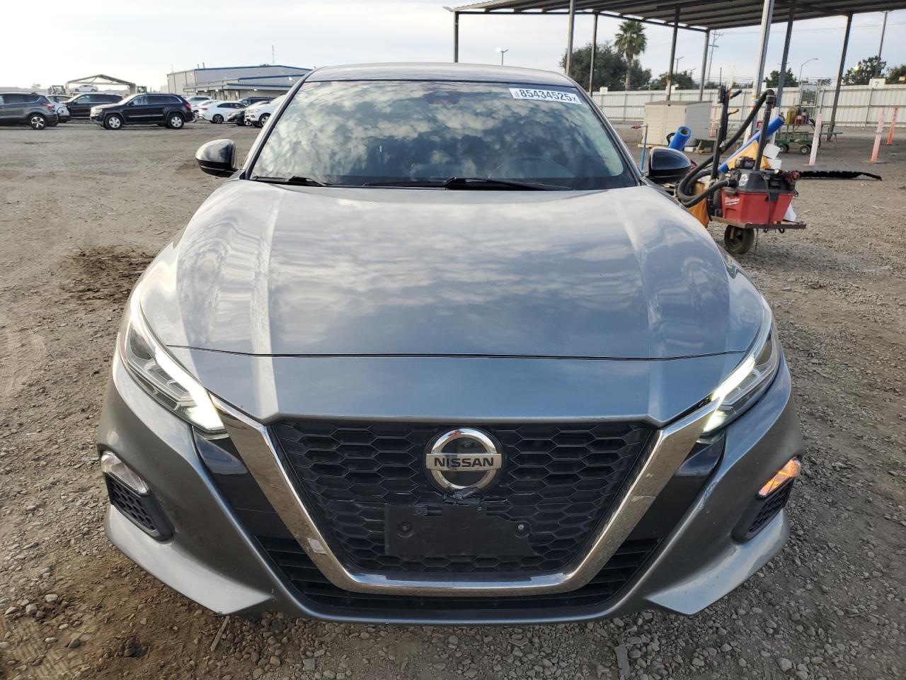 2020 Nissan Altima Sr - Image 5