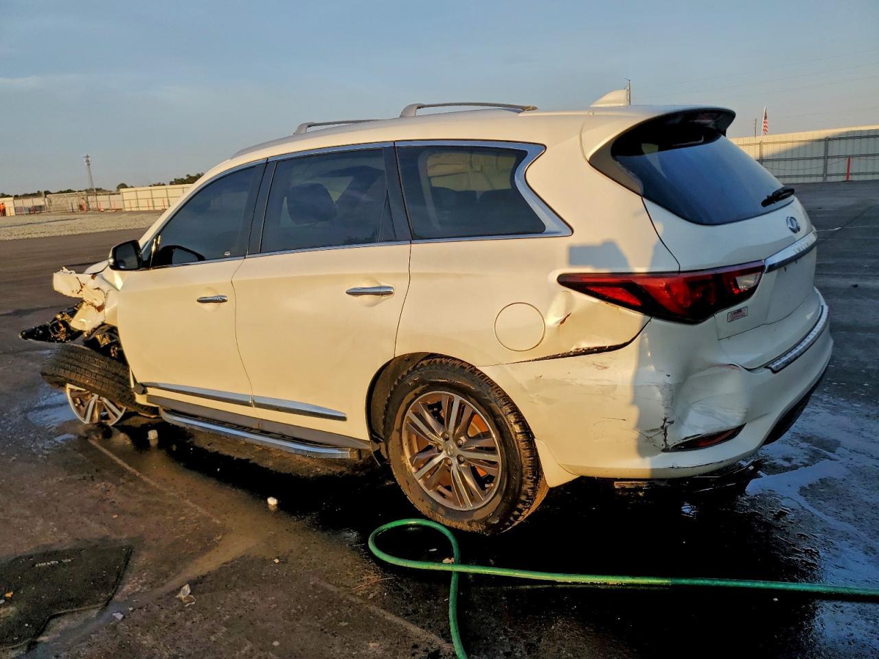 2018 Infiniti Qx60 - Image 2