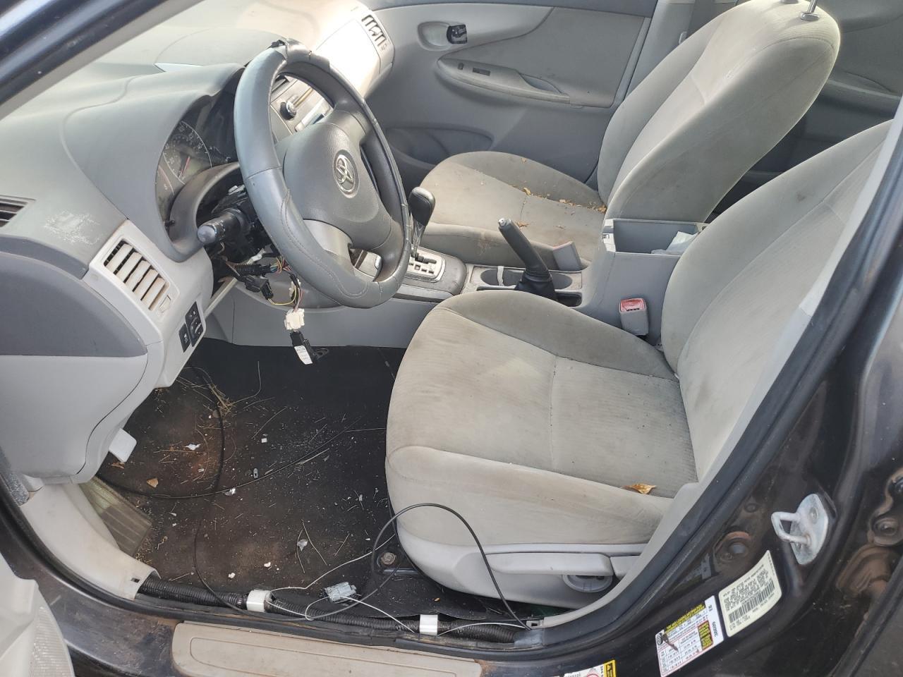 2010 Toyota Corolla Base - Фото 7