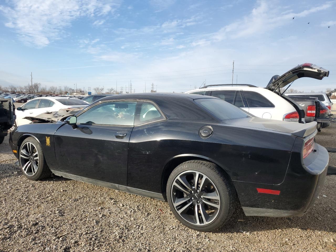 2014 Dodge Challenger Srt8 Core - Image 2