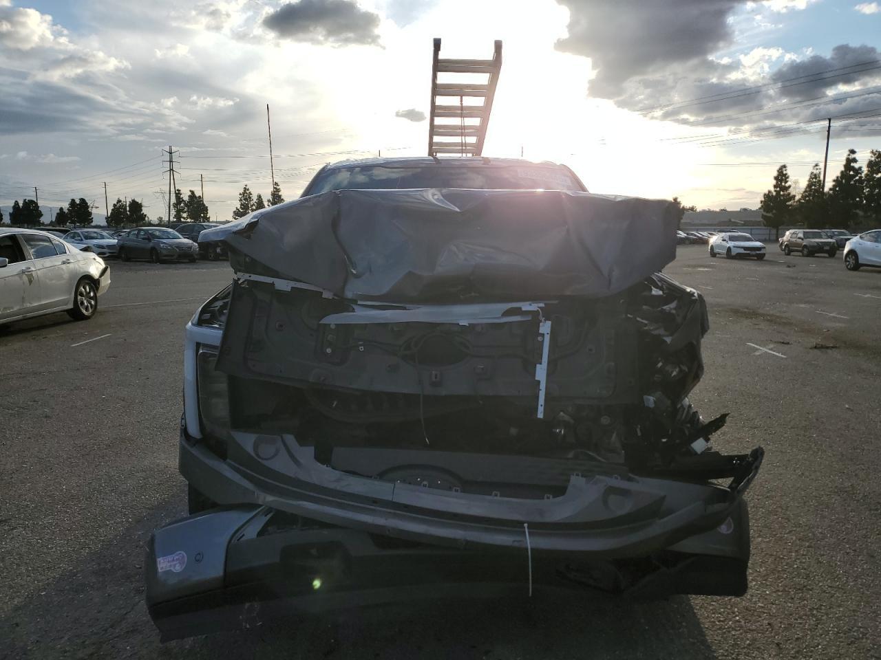 2024 Ford F150 Lightning Xlt - Фото 5