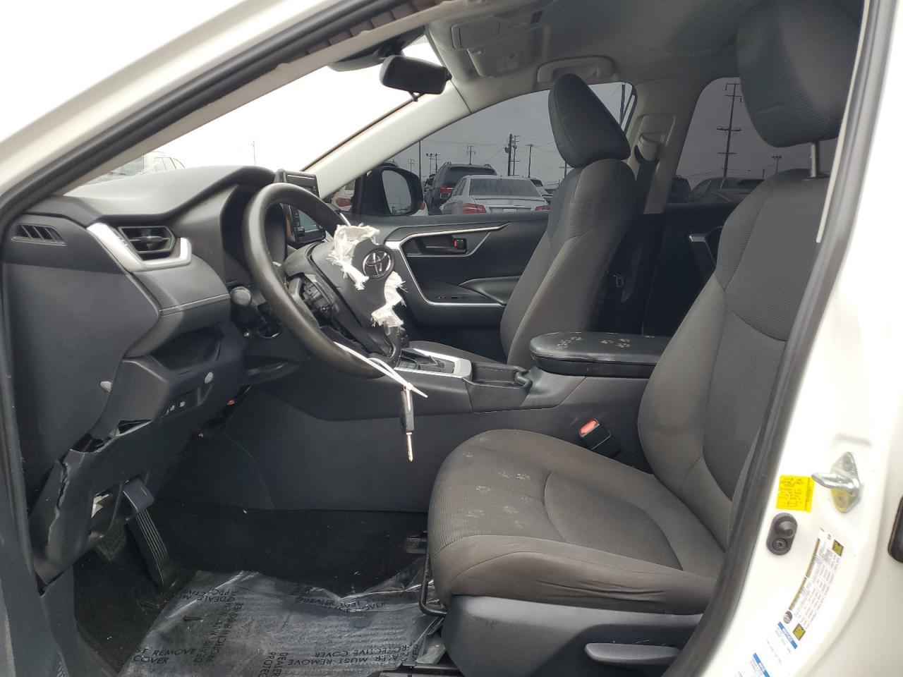 2019 Toyota Rav4 Le - Image 7