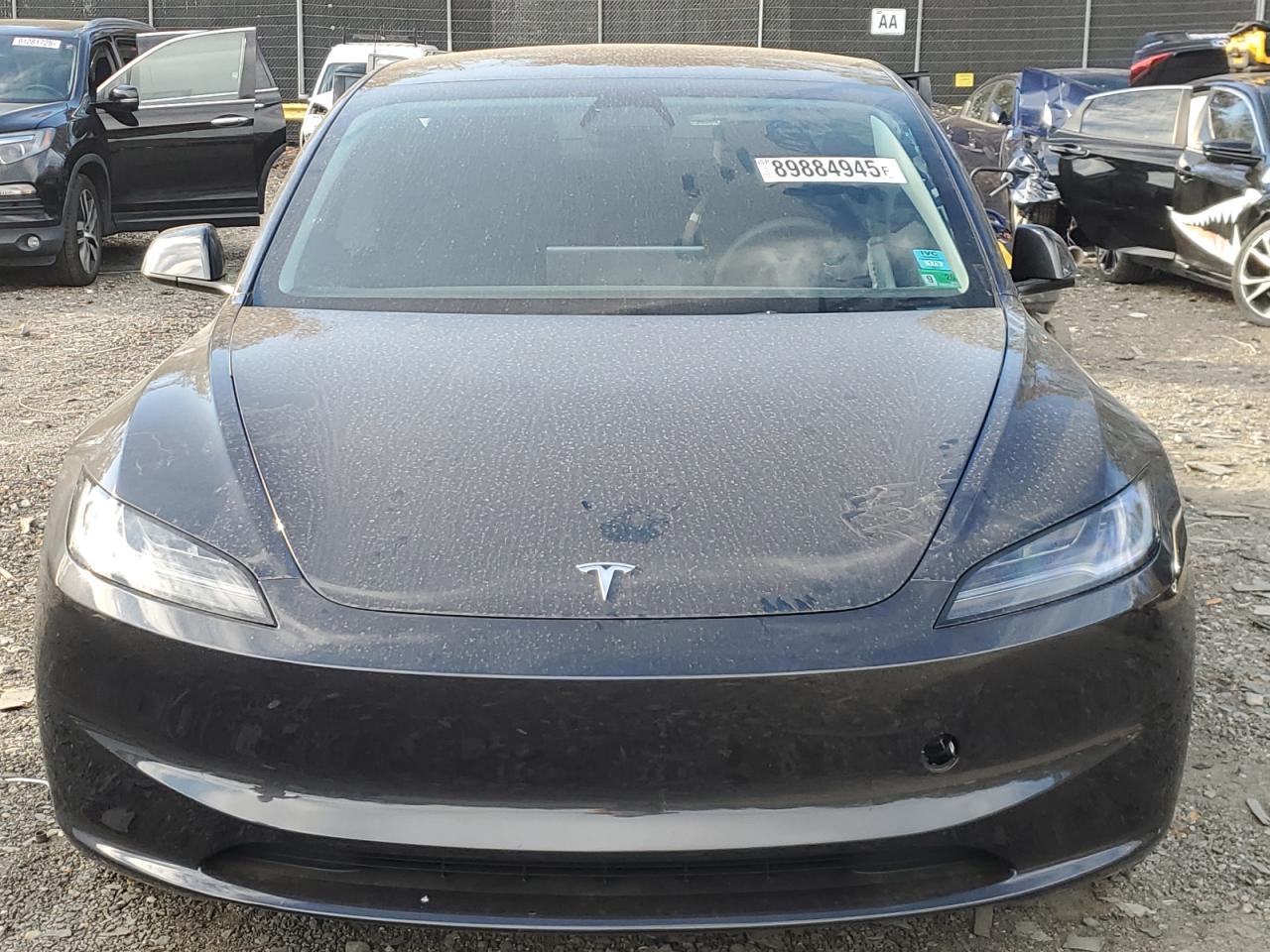 2025 Tesla Model 3 - Image 5