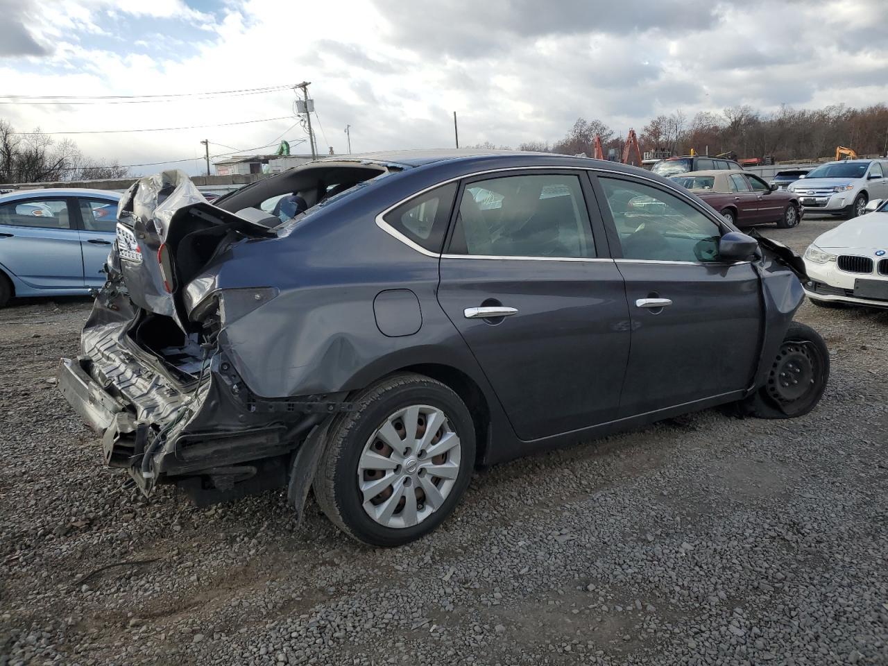 2014 Nissan Sentra S - Image 3