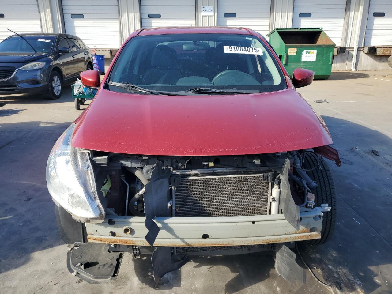 2015 Nissan Versa S - Фото 5