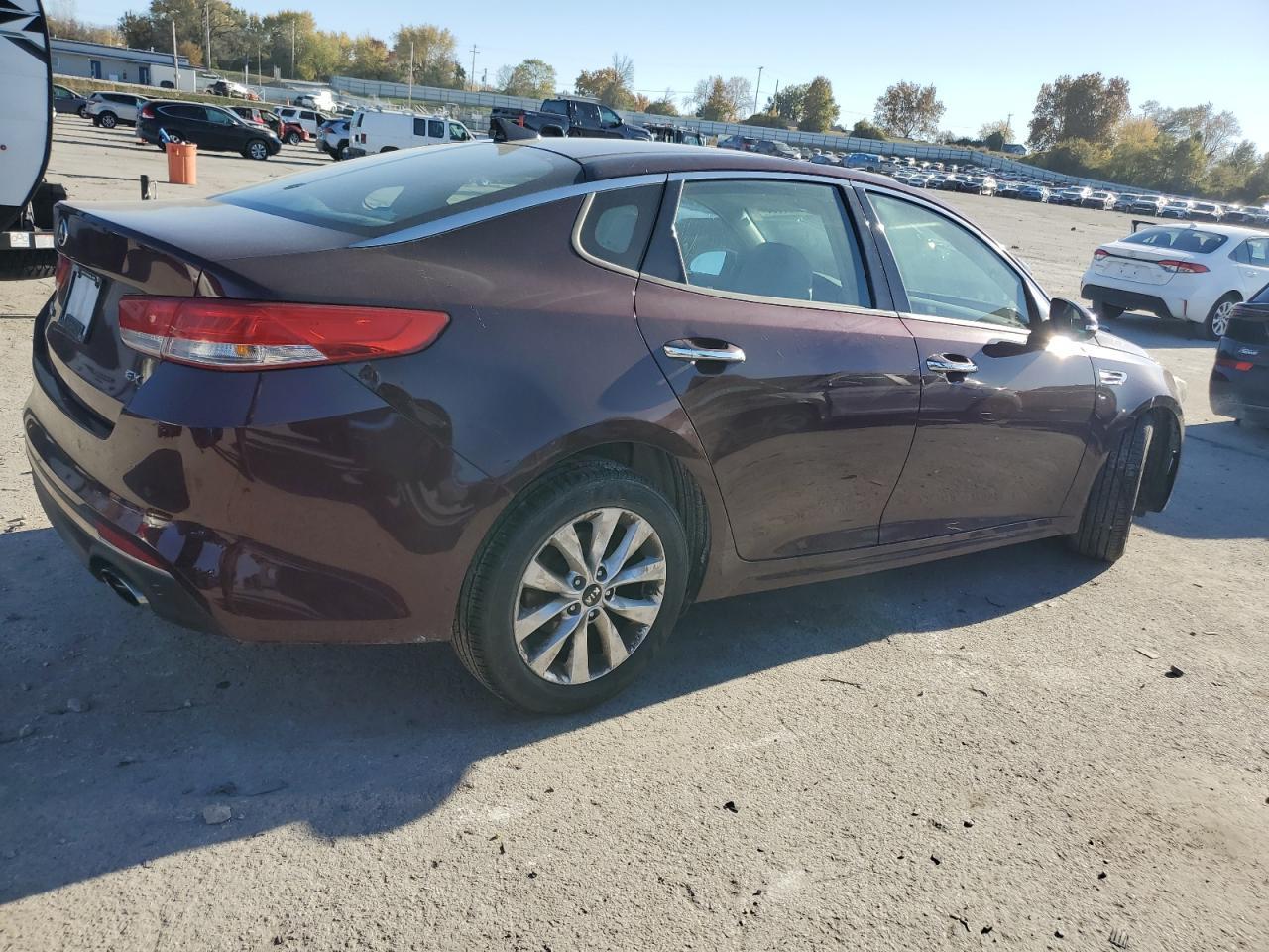 2016 Kia Optima Ex - Image 3