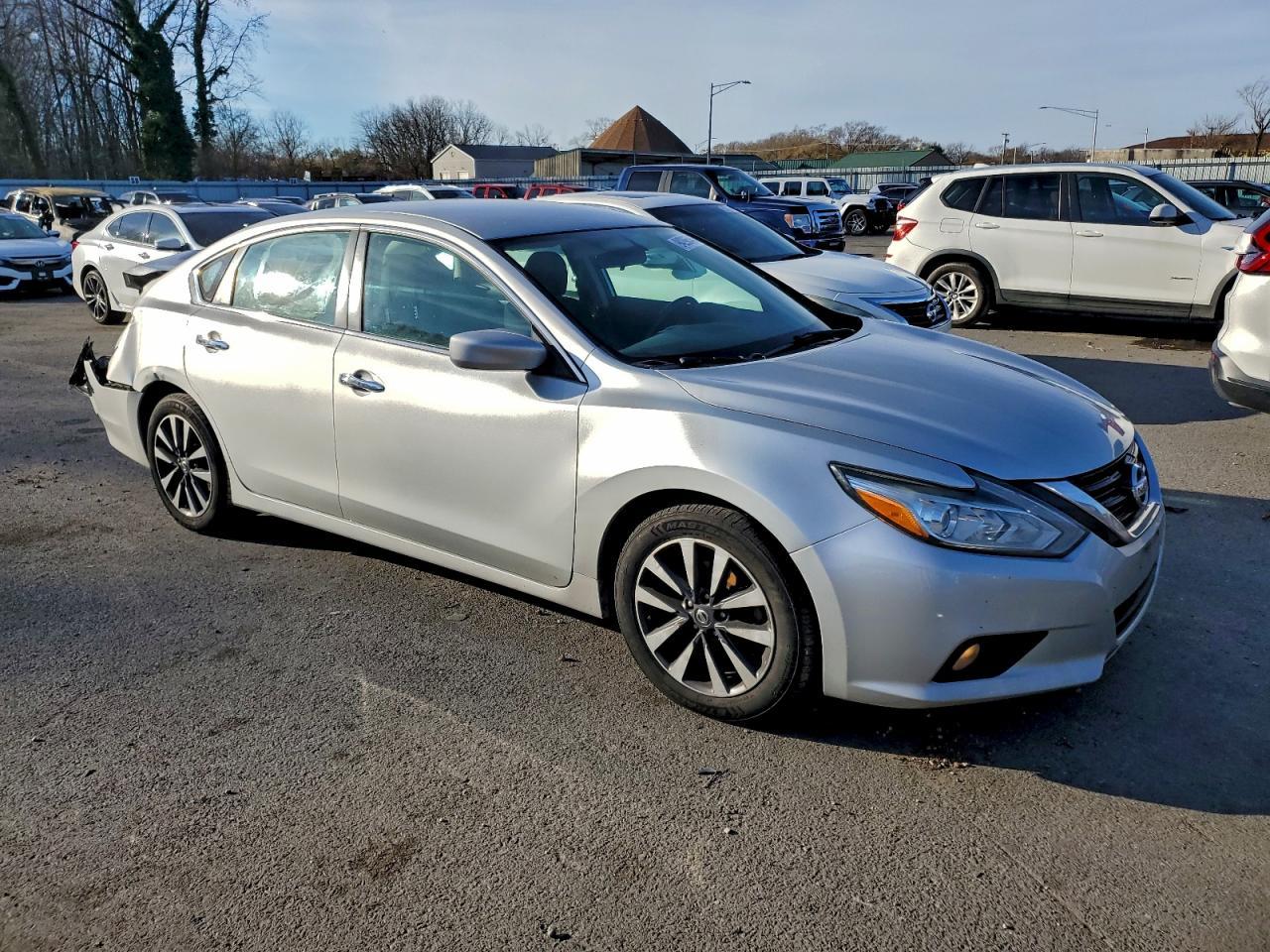 2017 Nissan Altima 2.5 - Фото 4