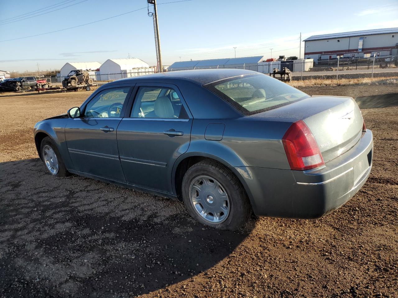 2005 Chrysler 300 Touring - Фото 2