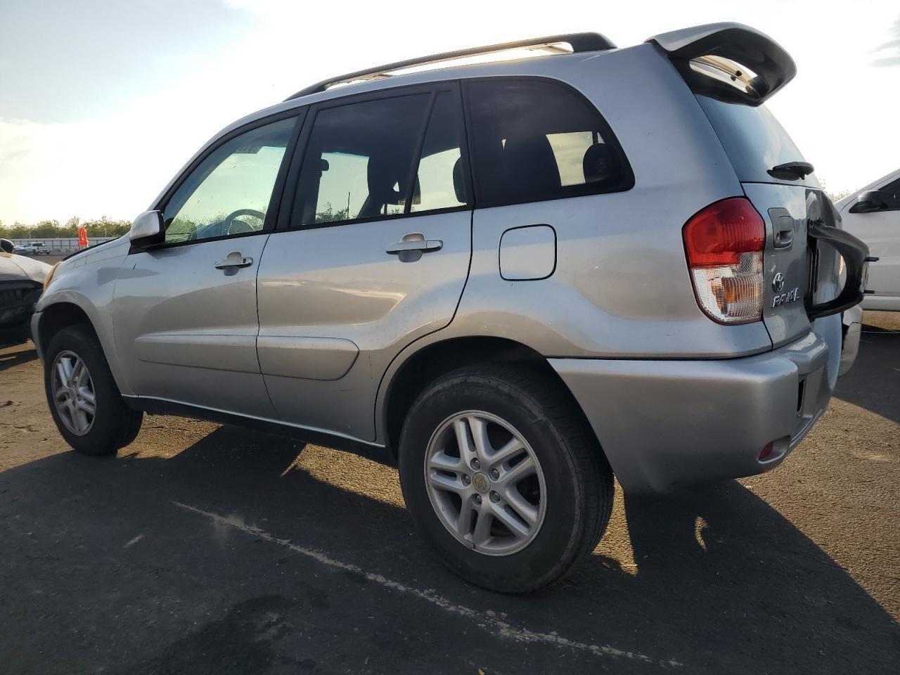 2003 Toyota Rav4 - Image 2