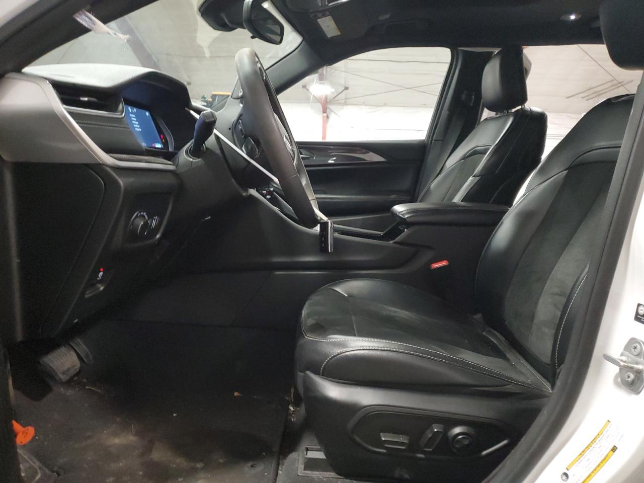 2023 Jeep Grand Cherokee Laredo - Image 7