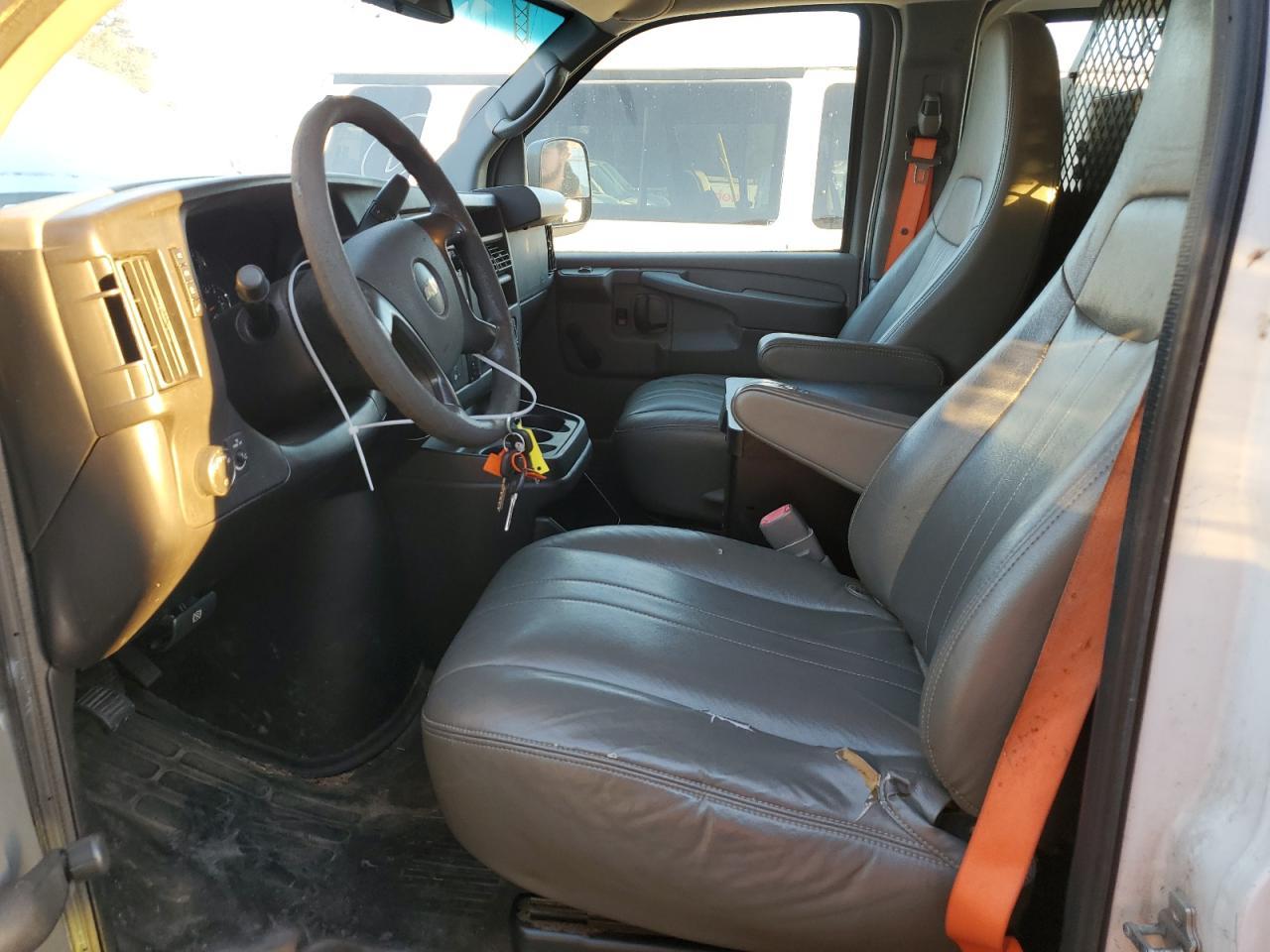 2013 Chevrolet Express G2500 - Image 7
