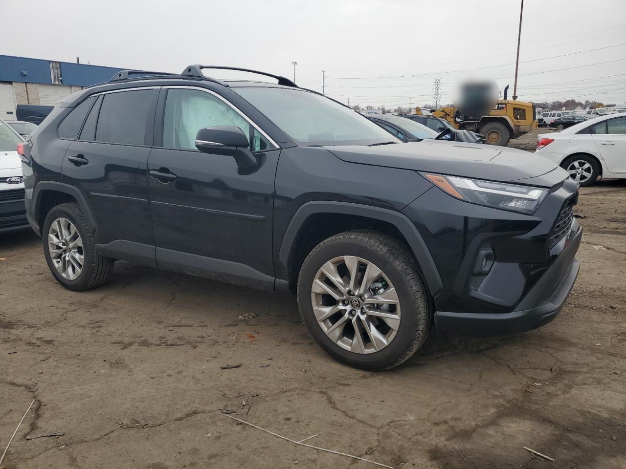 2025 Toyota Rav4 Xle Premium - Image 4