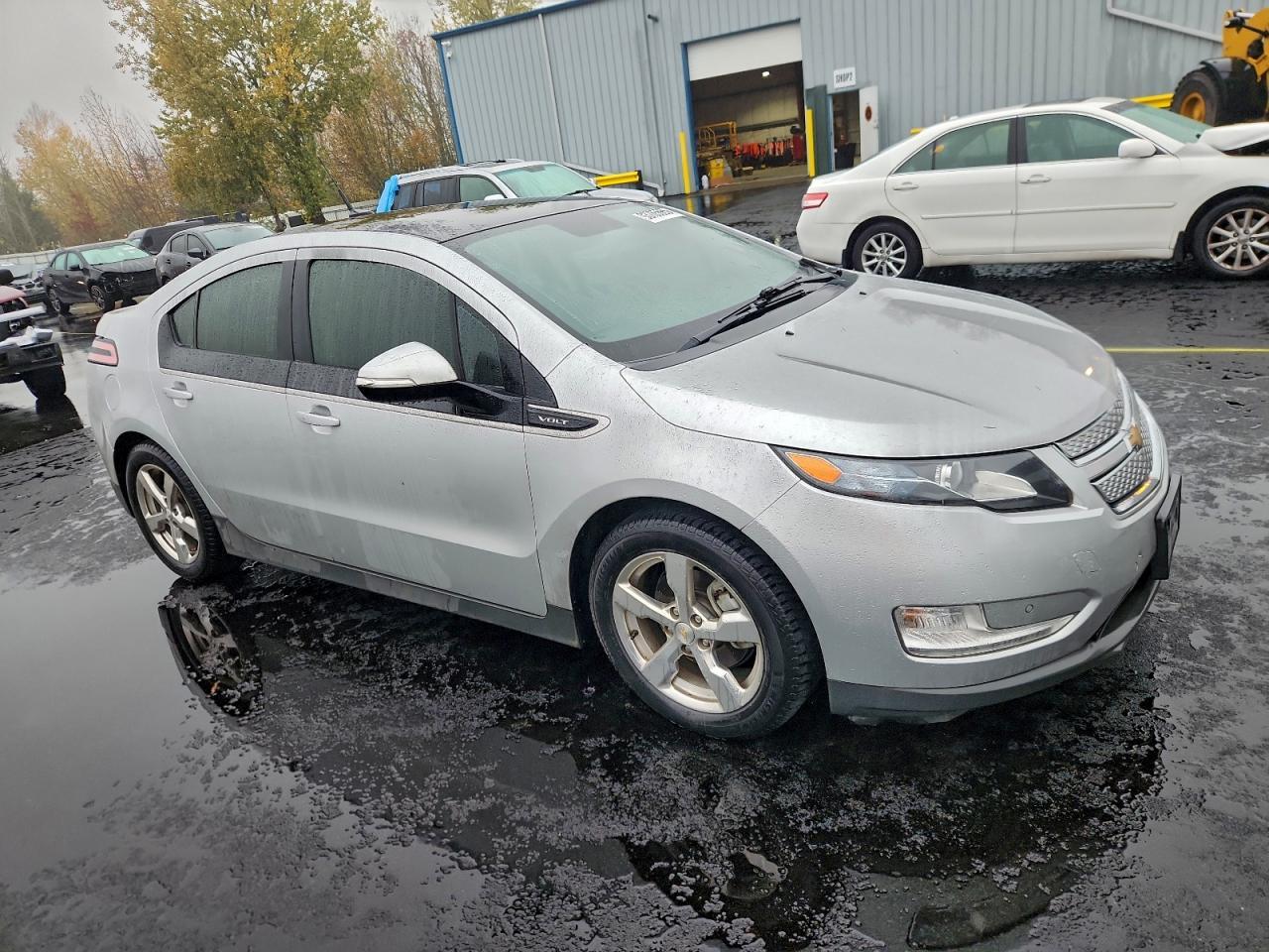 2012 Chevrolet Volt - Image 4